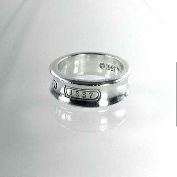 🔥 EUC AUTHENTIC TIFFANY CONCAVE 1837 STERLING SILVER 925 RING SIZE 8.25 - Picture 5 of 8